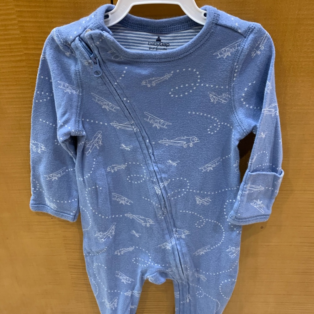 Set of 3-6mo boys pajamas - Gap & Janie & Jack